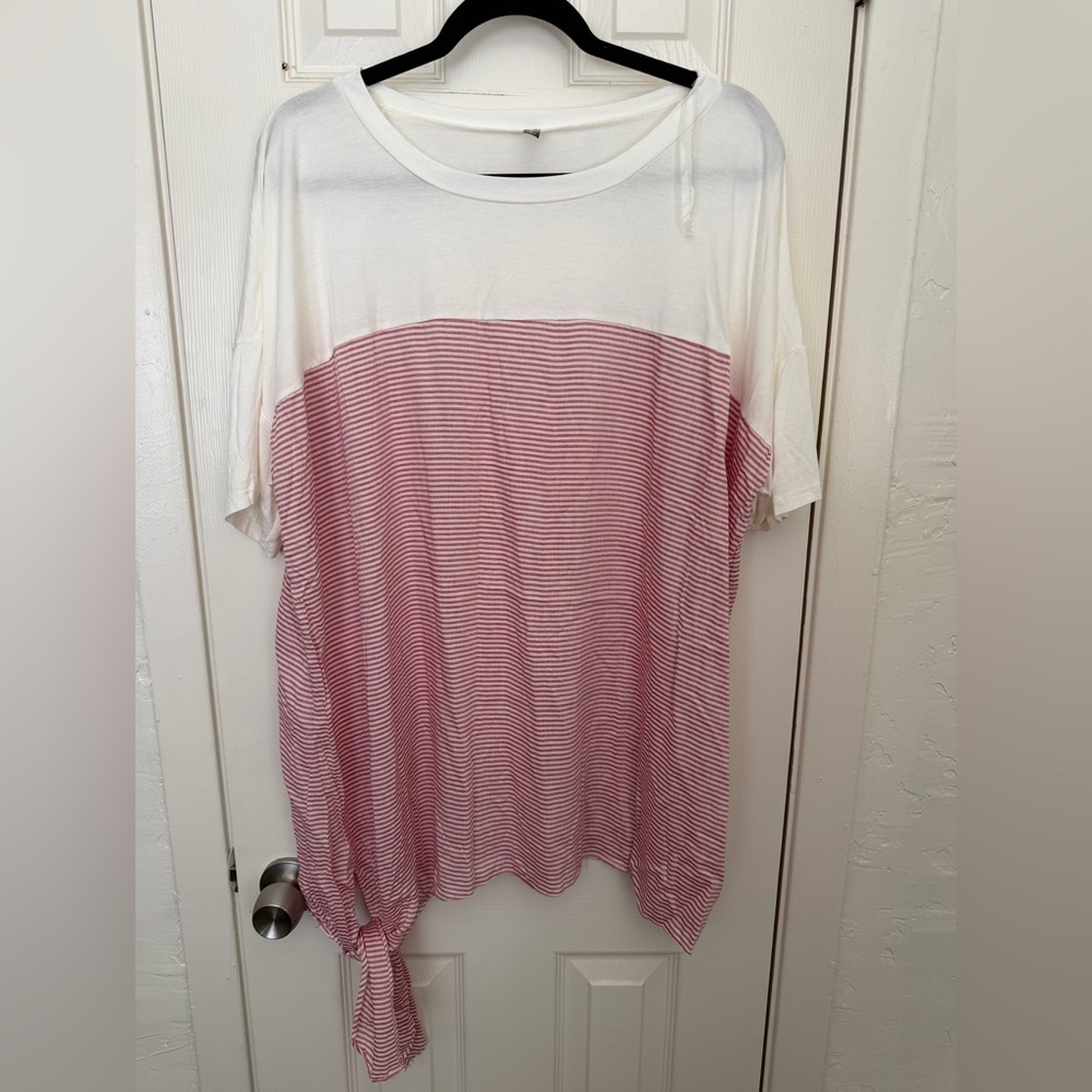1 Clique Women’s Ivory and Red/Pink Stripe Colorblock Top